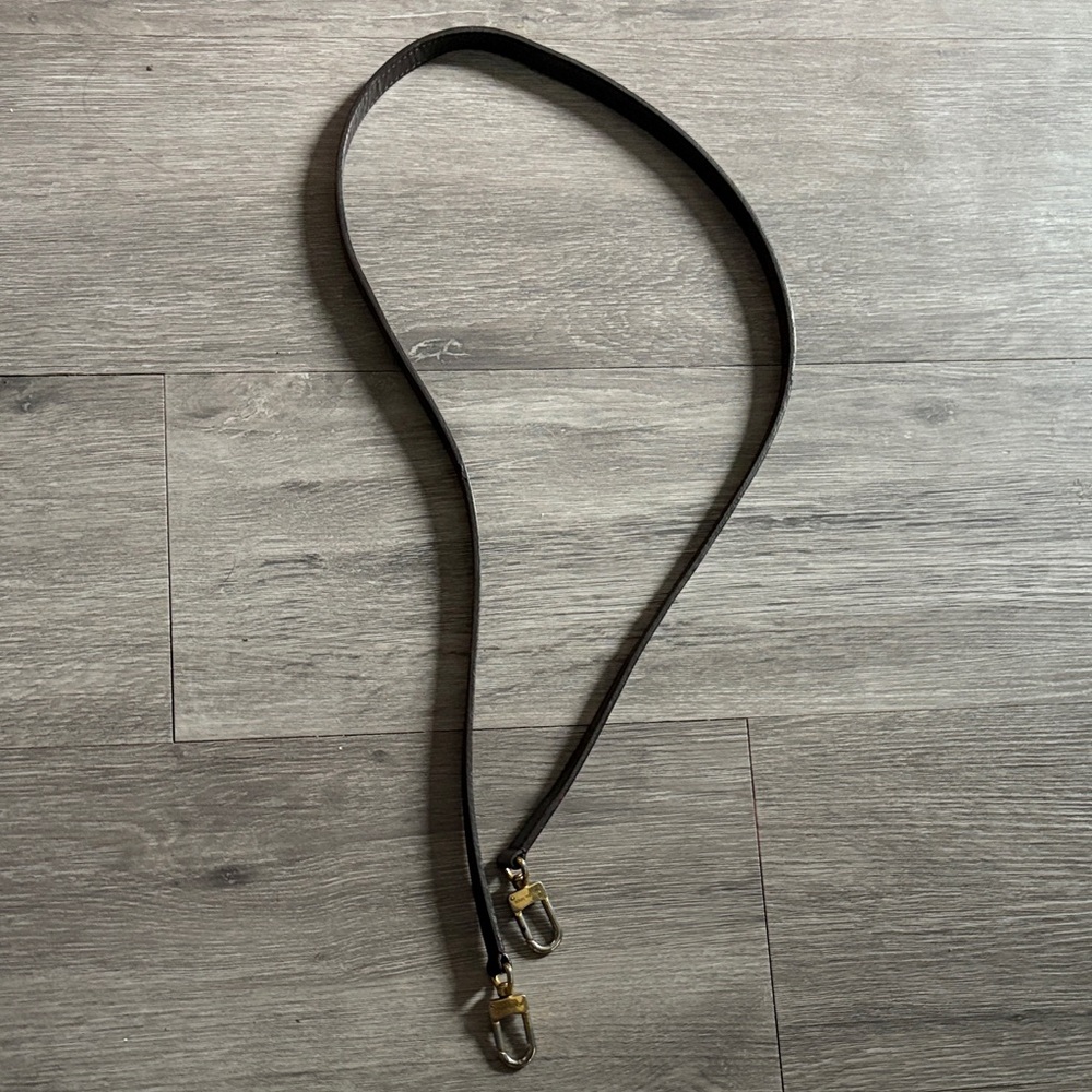 Louis Vuitton 42” Brown Leather Bag Strap with Gold Hardware. Attach to any bag